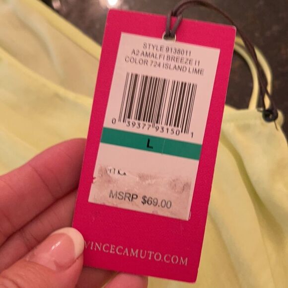 Vince Camuto Sz L  *Stitch Fix* Island Lime Satiny Top NWT - Picture 5 of 10